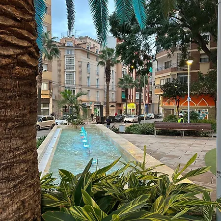 Charming Centre With Balcony Διαμέρισμα
